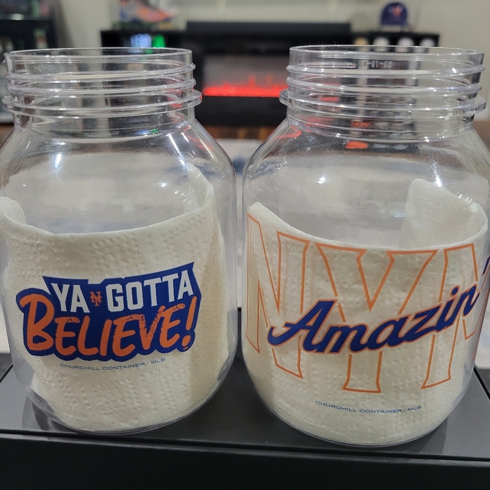 NY METS plastic souvenir cups Ya Gotta Believe and Amazin- Set of 2